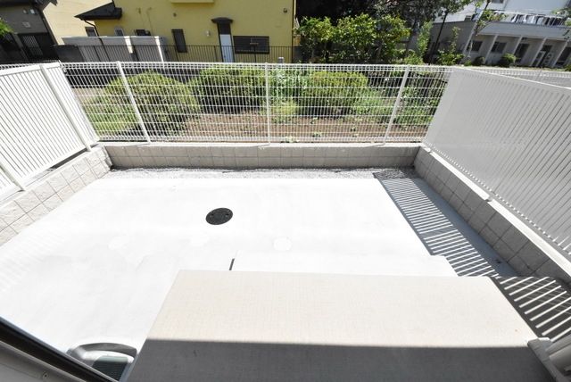 バルコニー　テラス