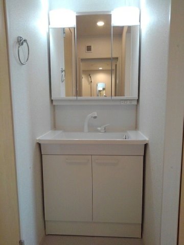 洗面設備　脱衣スペースもあります