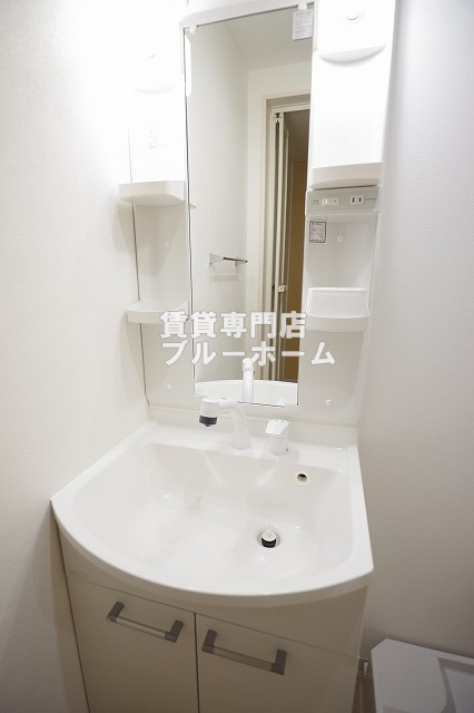 洗面設備　独立洗面台です！