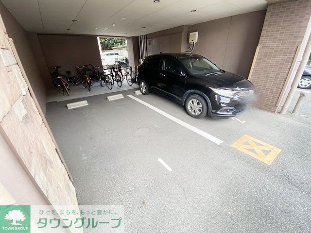 駐車場　駐車場