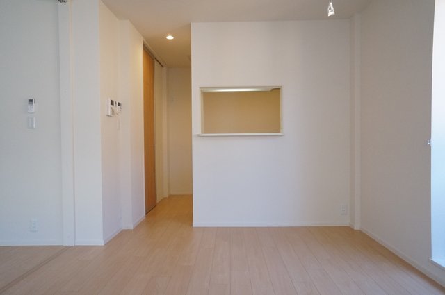 居室・リビング　明るいリビングです♪