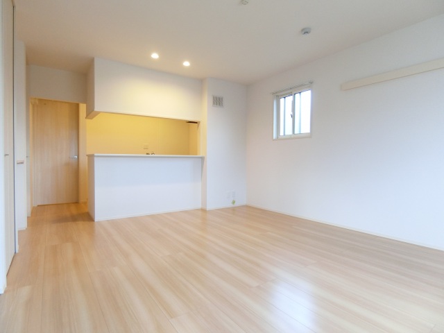 居室・リビング　カウンターキッチンのリビング