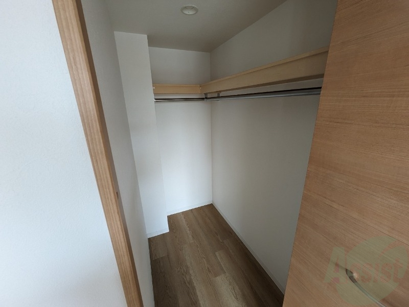 収納　寝室の収納です。部屋がすっきり片付きます。