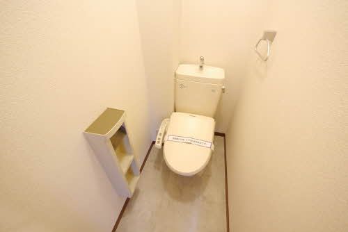 トイレ　温水洗浄便座