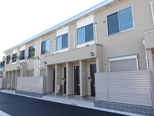 建物外観　建築中