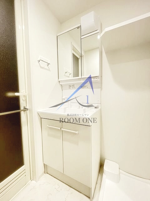 洗面設備　独立洗面台です。