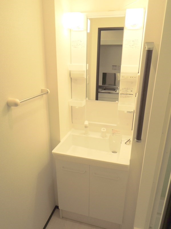 洗面設備　独立洗面台が設置されています