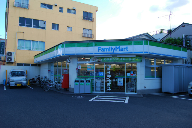 コンビニ　ファミリーマート大宮浅間町店（コンビニ）まで1018m