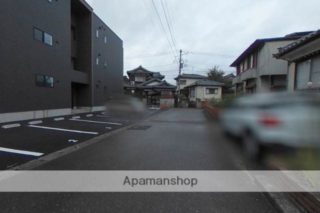 その他　前面道路（その他）まで0m