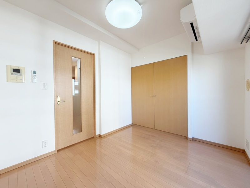 居室・リビング　写真は同タイプ別部屋のものとなります。