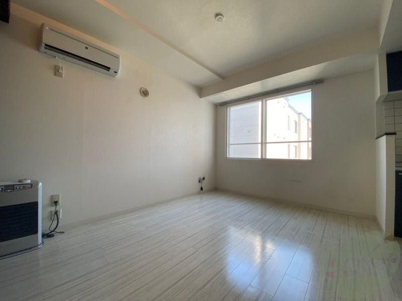 居室・リビング　明るいお部屋は気持ちよく過ごせそうですね。