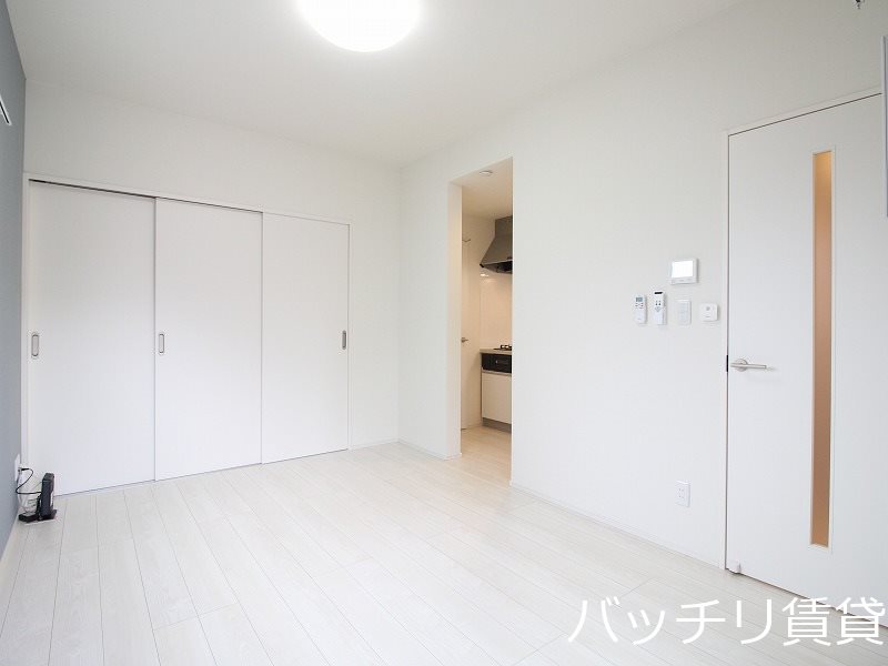 居室・リビング　別号室タイプの為、現状を優先致します。