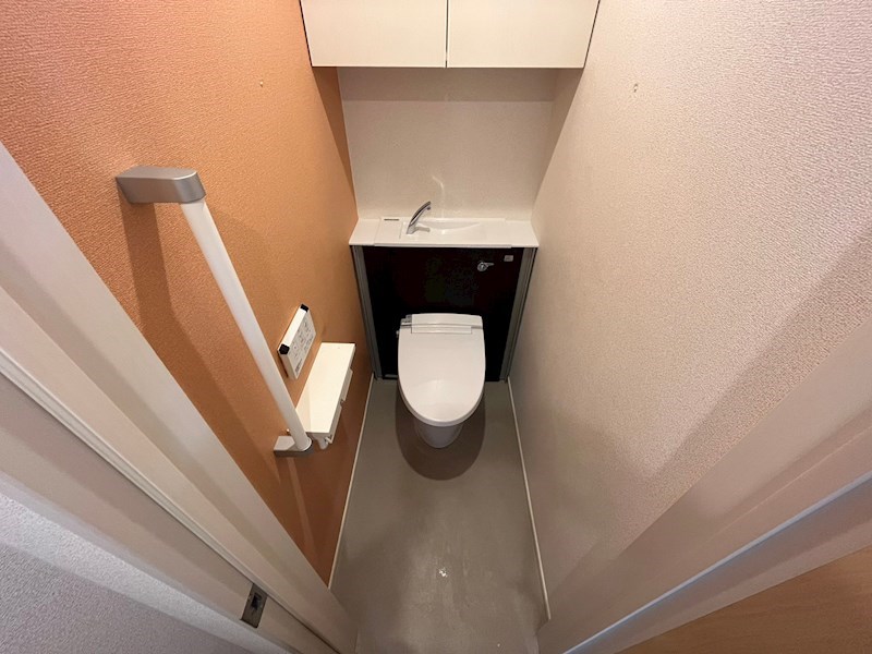 トイレ　※別のお部屋の写真です。