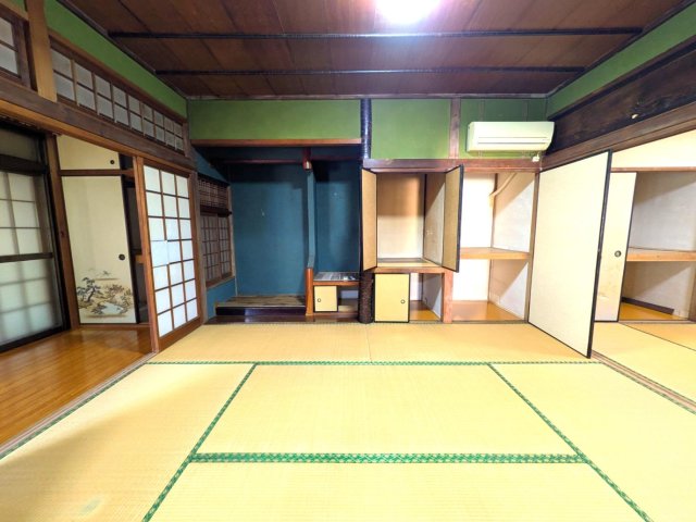 収納　和室は、押し入れ完備