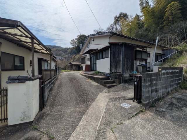 その他　アコーディオン門扉あり