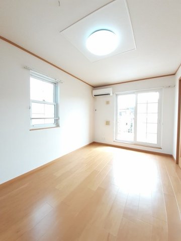 居室・リビング　使いやすい居間です