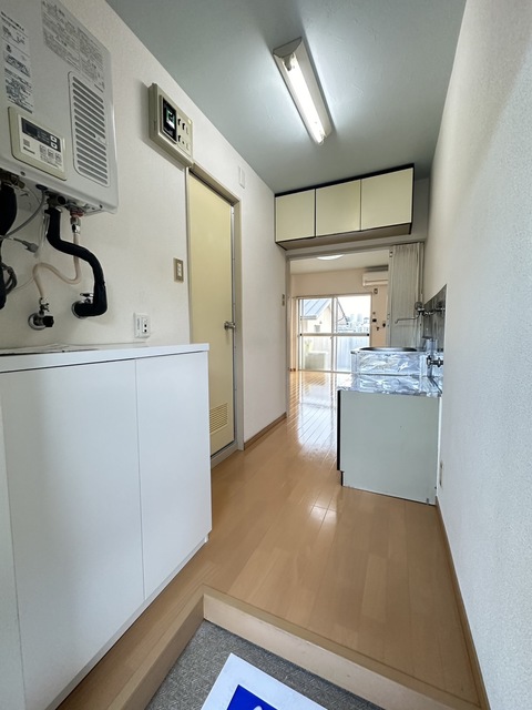 玄関　別部屋参考写真です