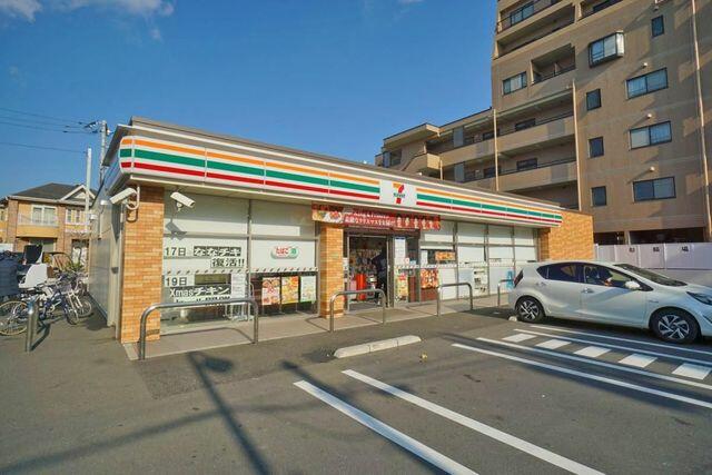 コンビニ　セブンイレブン練馬中村南2丁目店（コンビニ）まで263m