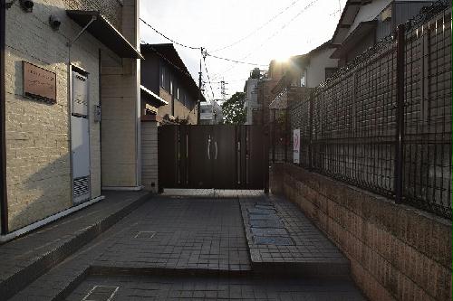 エントランス　オートロックゲート