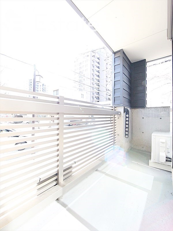 バルコニー　バルコニー