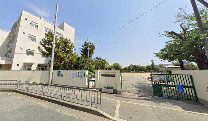 小学校　豊中市立寺内小学校（小学校）まで841m