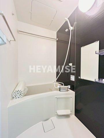 バス・シャワールーム　別号室の写真となります。