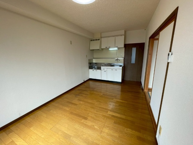 居室・リビング　写真は別室参照のため参考程度にご覧ください。