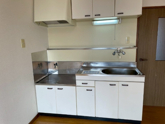 キッチン　写真は別室参照のため参考程度にご覧ください。