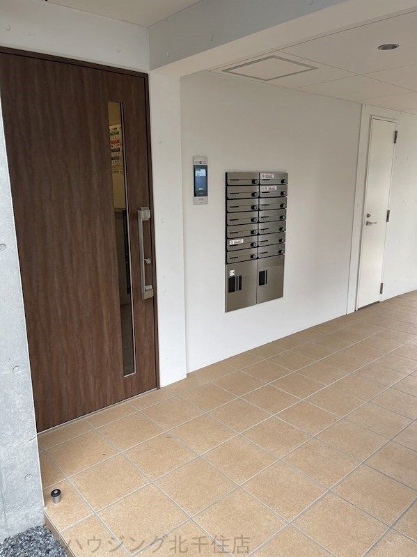 エントランス　エントランス