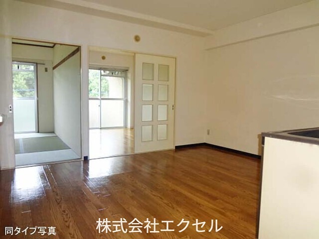 その他部屋・スペース　フローリングのきれいなお部屋です。