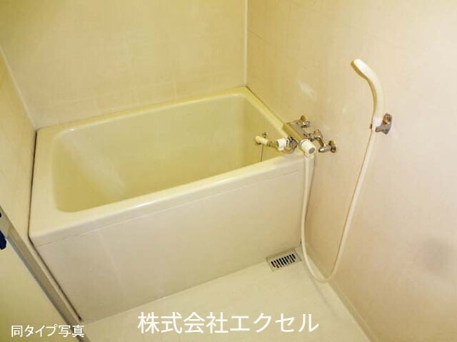 バス・シャワールーム　きれいな浴室です。