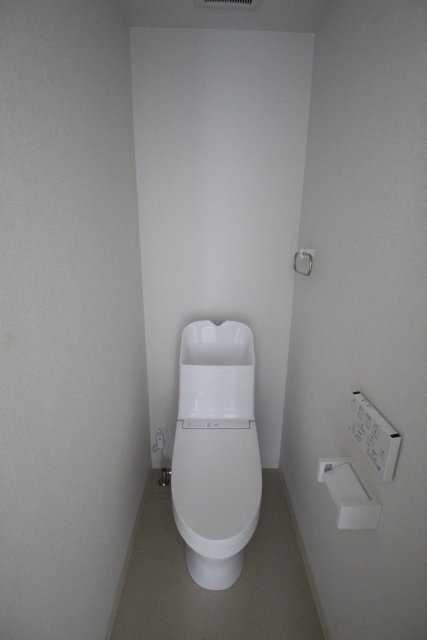 トイレ　別号室の写真です