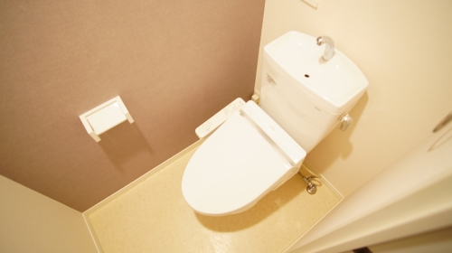 トイレ　温水洗浄便座