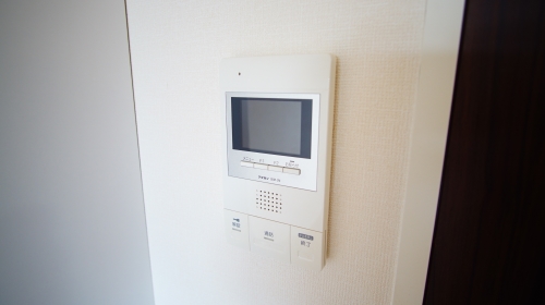 セキュリティ　来訪者の顔を確認できるので安心♪