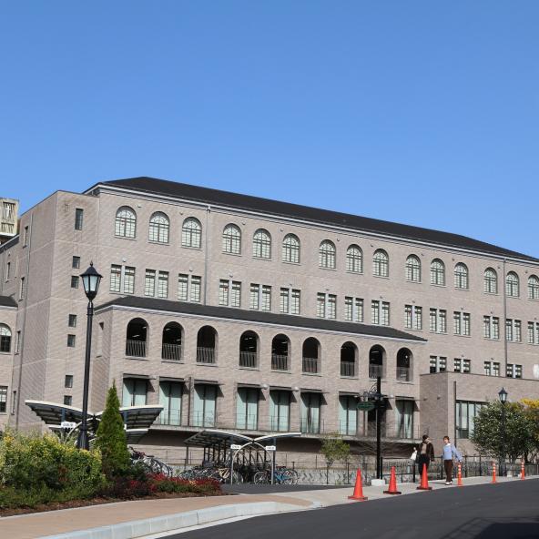 大学・短大　広島女学院大学（大学・短大）まで6768m