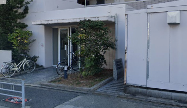 エントランス　リベルター　エントランス