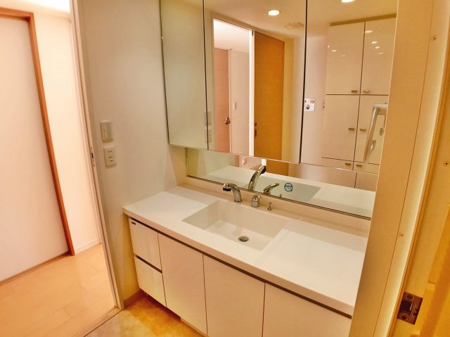 洗面設備　※このお写真は同物件の別のお部屋のお写真です。現状優先