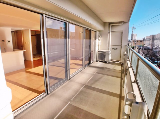 バルコニー　※このお写真は同物件の別のお部屋のお写真です。現状優先