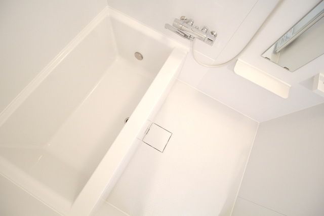 バス・シャワールーム　※別部屋参考写真です