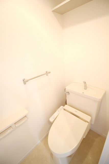 トイレ　※別部屋参考写真です