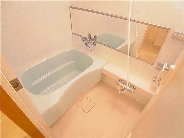 バス・シャワールーム　お問い合わせはミニミニ徳重店へ。