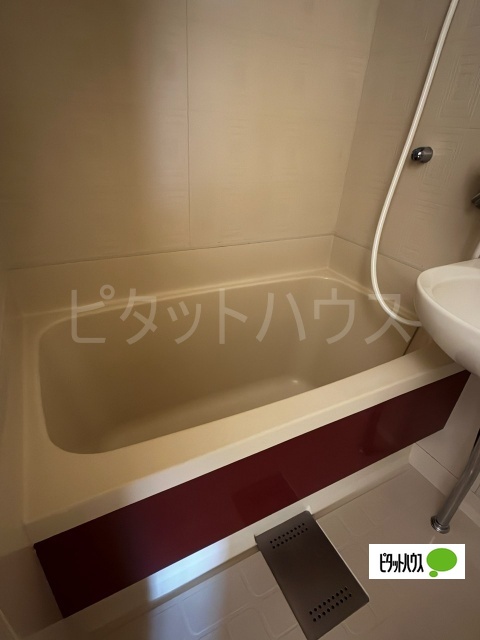 バス・シャワールーム　バスルーム