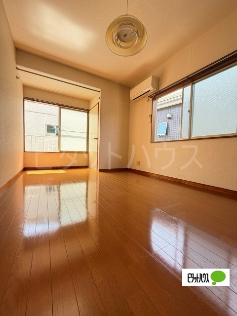 居室・リビング　人気条件の角部屋！