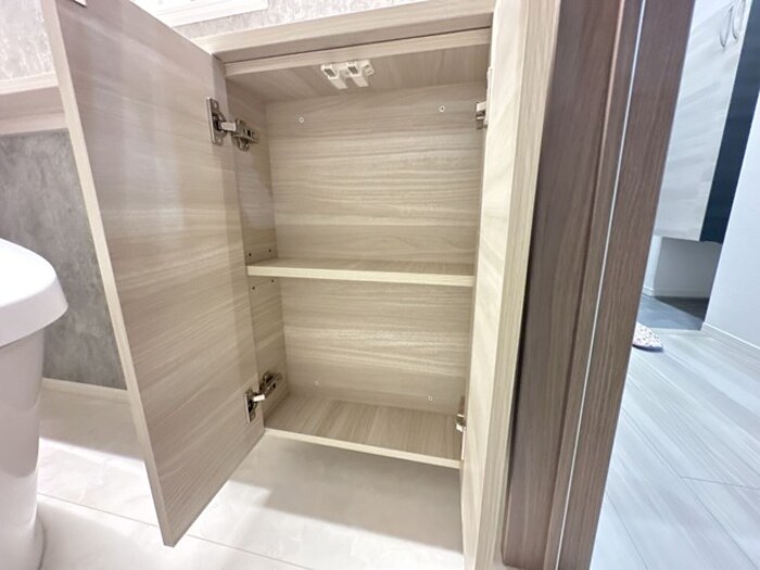 トイレ　トイレ収納