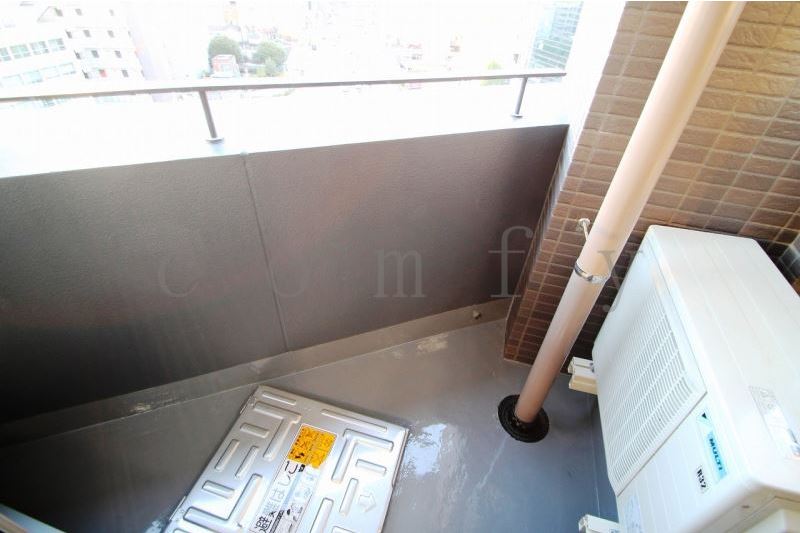 バルコニー　コンパクトなバルコニー