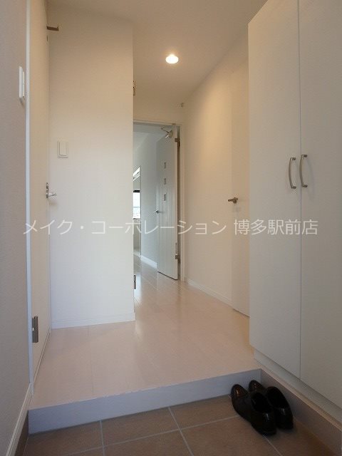 玄関　※室内写真は同物件別部屋引用です。