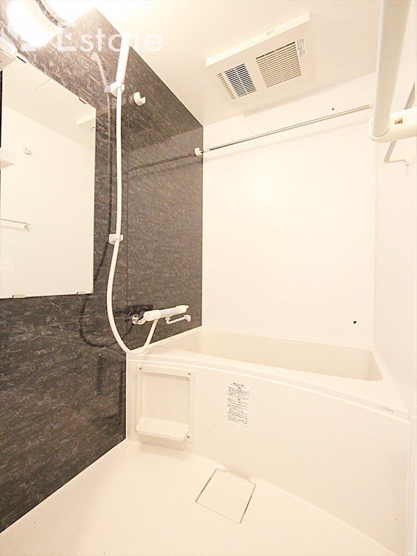 バス・シャワールーム　バスルーム