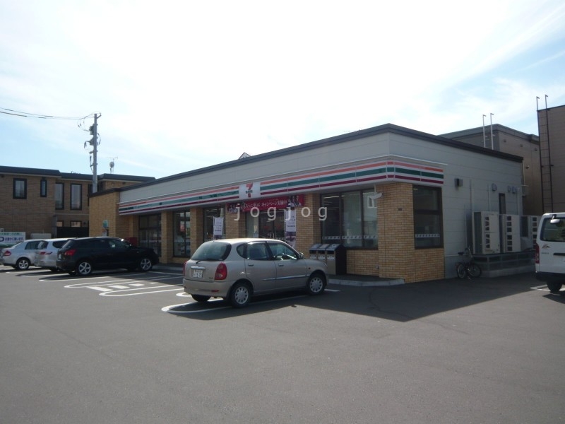 コンビニ　セブンイレブン札幌川沿5条3丁目店（コンビニ）まで452m