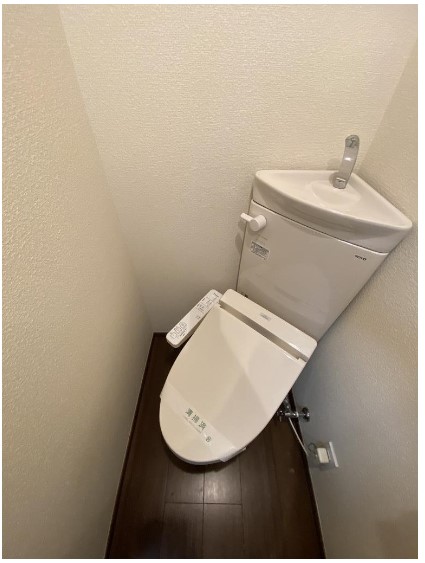 トイレ　※別部屋参考写真