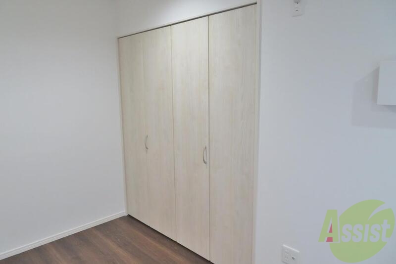 収納　お部屋の収納も、大きめのクローゼットが付いております。